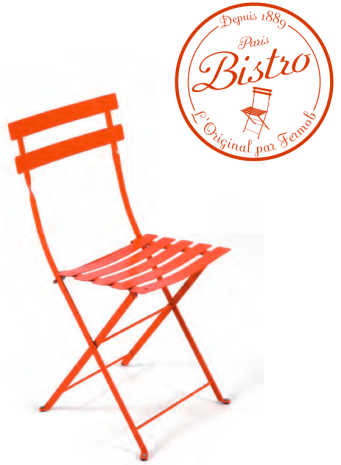 De bistrostoel et gegrilde zeekarper