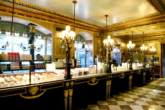 La Boutique Champs Elysées (1)