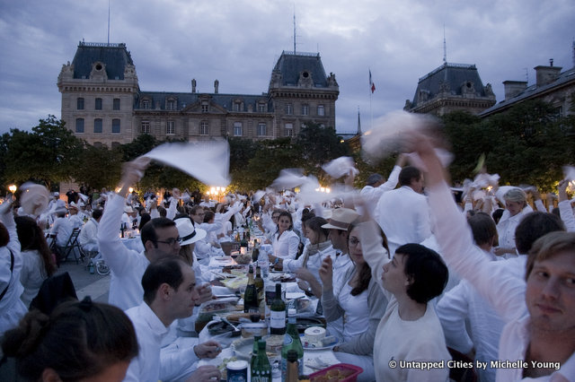 Diner-en-Blanc_Paris_2012-10