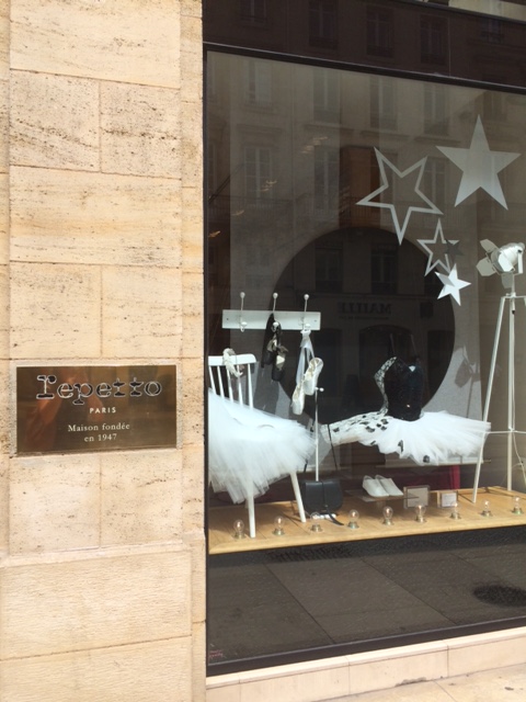 Repetto etalage Bordeaux