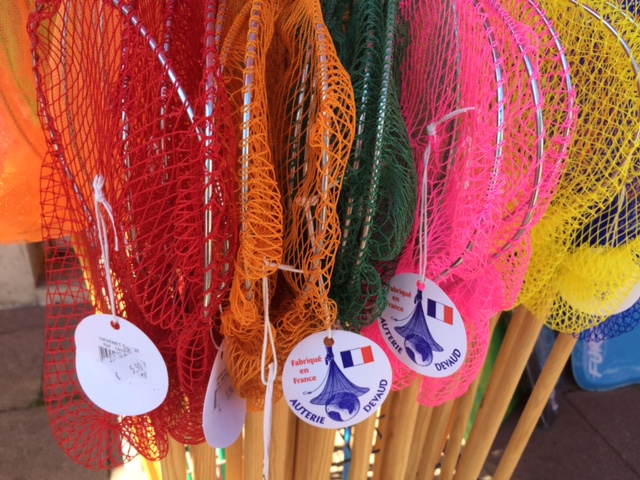 Van vrolijk gekleurde schepnetjes van Auterie Devaux naar vuurwerkshow in&nbsp;Parijs