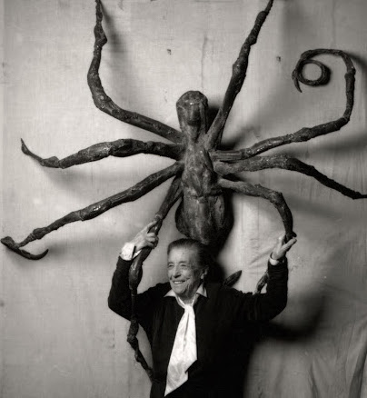 Grote spinnen van Française Louise Bourgeois in de tuinen van het Rijks, Amsterdam