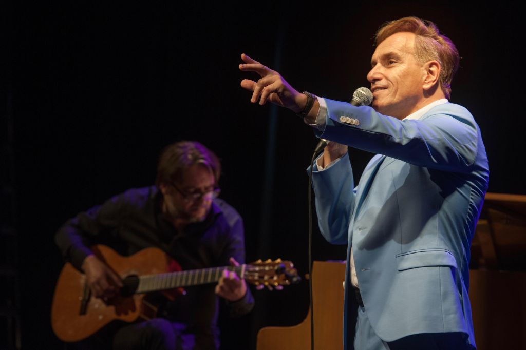 Philippe Elan met Chansons in&nbsp;theater