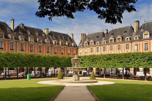 place des voges kopie.jpg