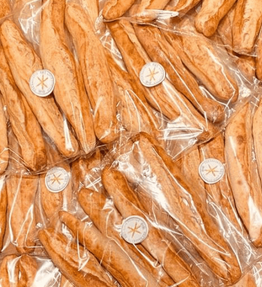 Lekker knapperig stokbrood van unebaguettesilvousplait.nl