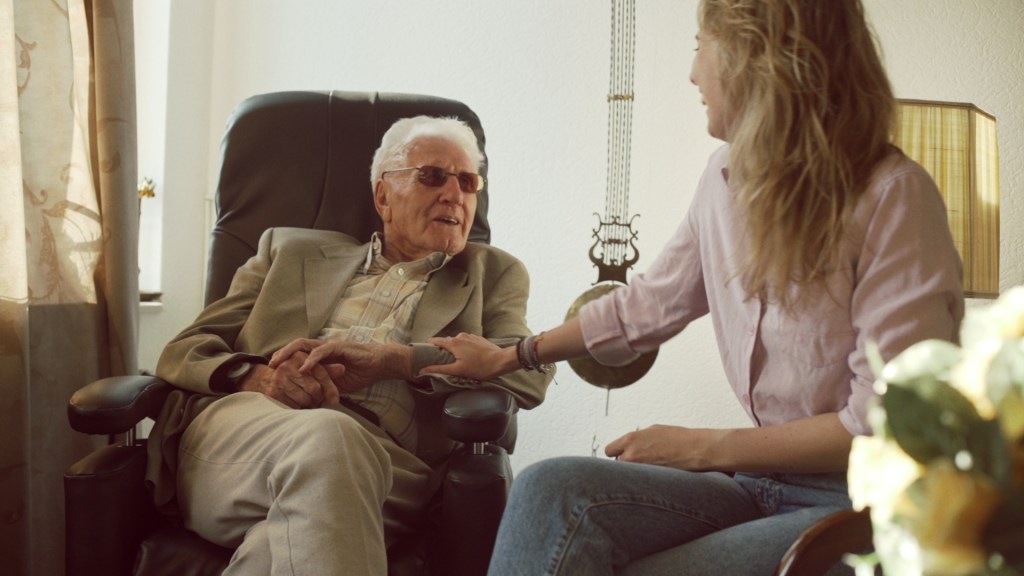 Tess Merlot eert haar opa met mooie Franse&nbsp;chanson